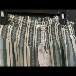 Wide leg American eagle ankle pants